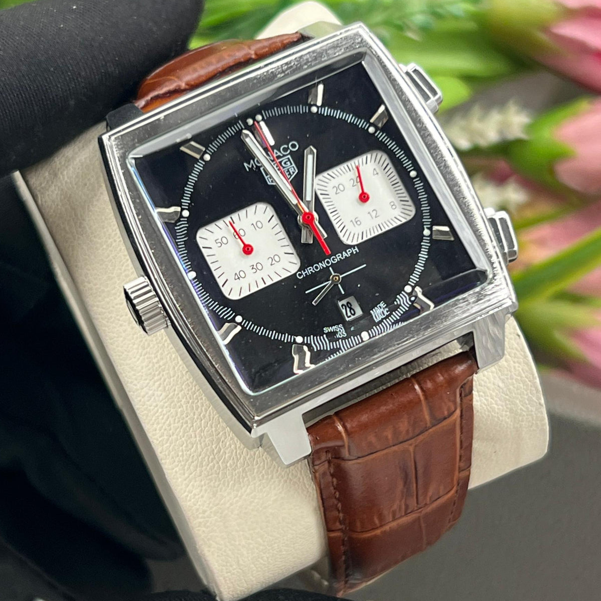 Montre TAG Heuer Monaco (Ref MM012 Bracelet en cuir marron)
